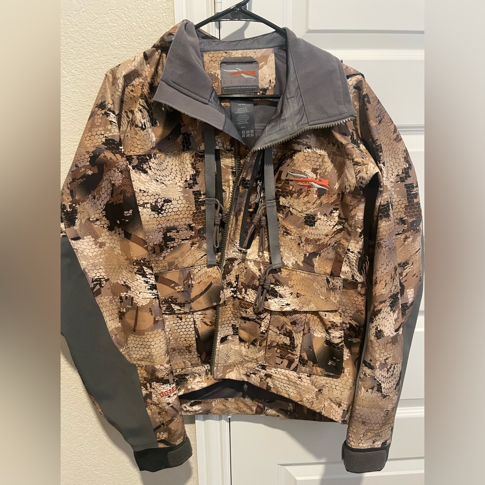 Sitka delta wading jacket